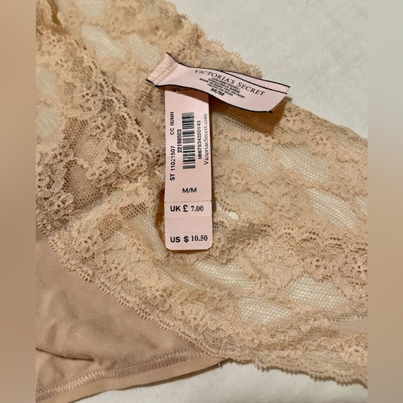 Victoria’s Secret Thong Size Medium 💥2/$15 or 3/$20💥 - Picture 3 of 3